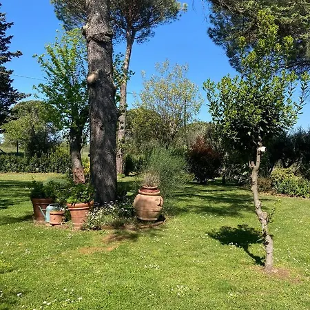 Tenuta Poggio Farnia Farm stay *