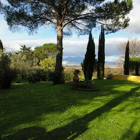 Tenuta Poggio Farnia Farm stay