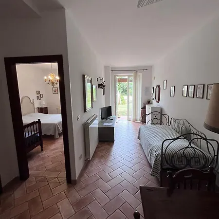 Tenuta Poggio Farnia *