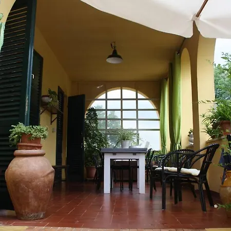 Tenuta Poggio Farnia Farm stay *