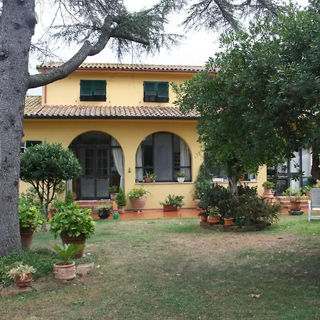 Tenuta Poggio Farnia *