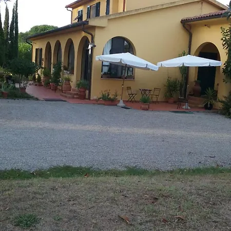 Farm stay Tenuta Poggio Farnia Fauglia